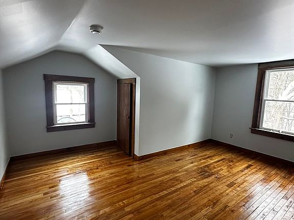 5th image of 20 Goyette Ave
