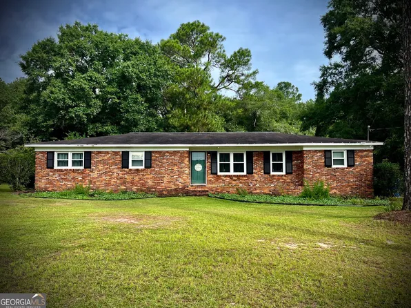 218 Pinehurst Dr, Dublin, GA 31021