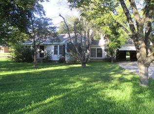 1214 Kilgore Dr, Henderson, TX 75652