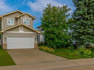 819 113a St NW, Edmonton, AB T6J6W5