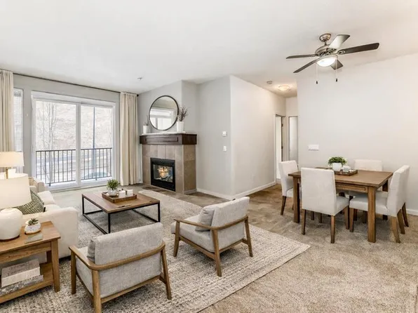 141 N Mountain St #208, Cochrane, AB T4C 1Z5