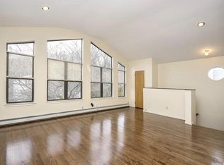 78 Inwood Rd #B, Pt Washington, NY 11050