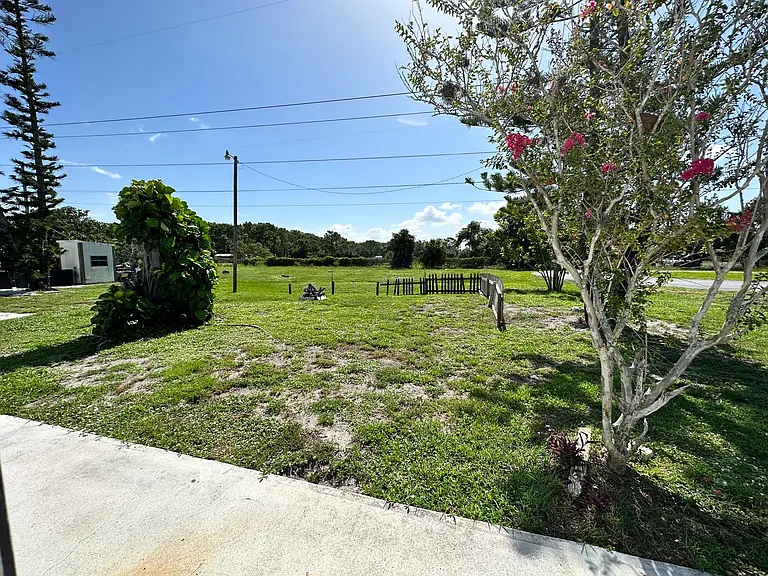2521 Brownell Ct — Photo 18