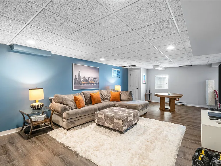 439 S Church Rd — Photo 35