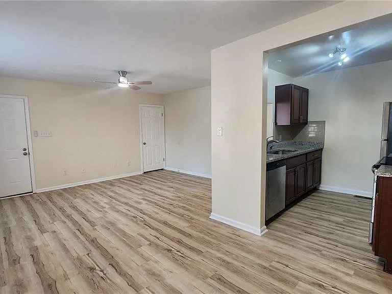 1512 Colonial Ave #B — Photo 9