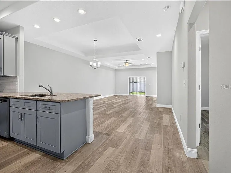 16 Empire Ln #B — Photo 2