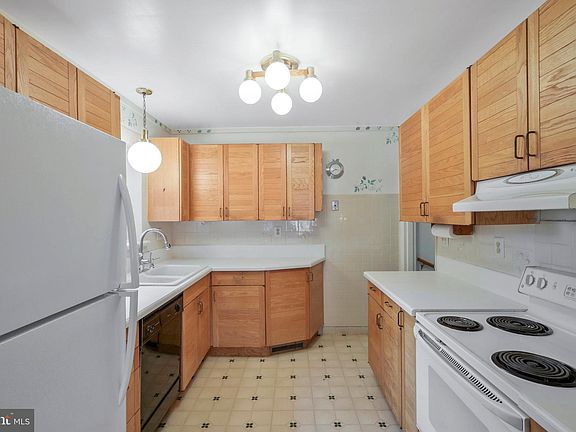 5th image of 6601 Gordon Ave