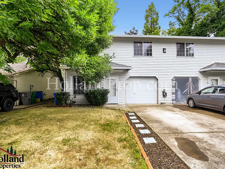 17229 SE Julie Pl — Photo 1