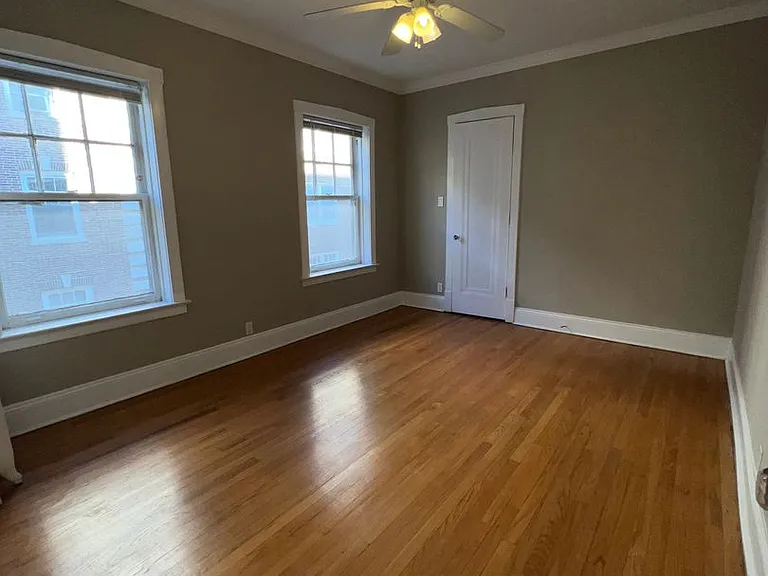 1509 Hinman Ave — Photo 15