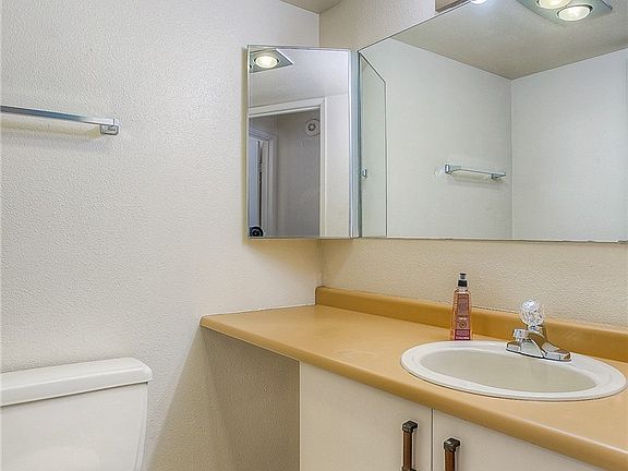 3rd image of 2532 S 317th St APT 206