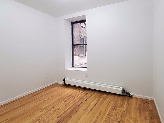 4th image of 306 W 51st St APT 2A