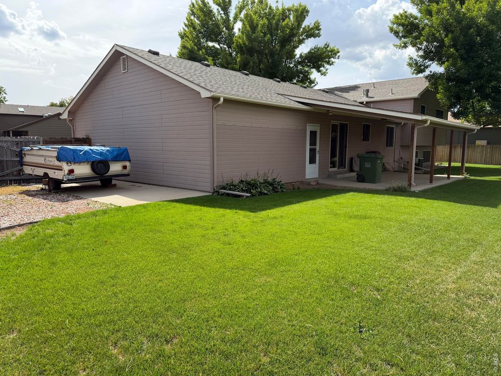 3361 Honey Locust Dr