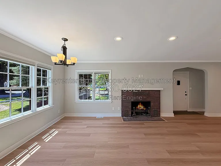 2208 W State St — Photo 4