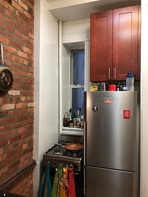 Rented by LJ Sloane Management | media 23