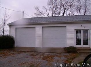 2319 Old State Rd, Jacksonville, IL 62650