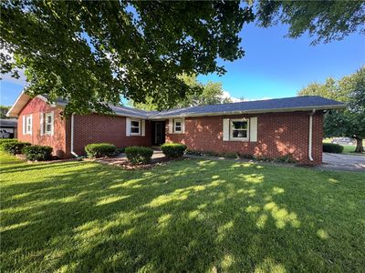 128 Woodlawn Dr, Chrisman, IL, 61924