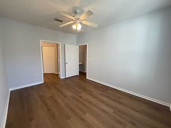 4th image of 60 Fenwick Hall Aly #838-1