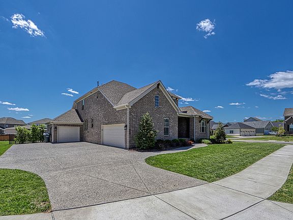 2nd image of 801 Walridge Ct