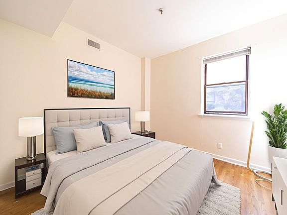 4th image of 227 Christopher Columbus Dr APT 136B