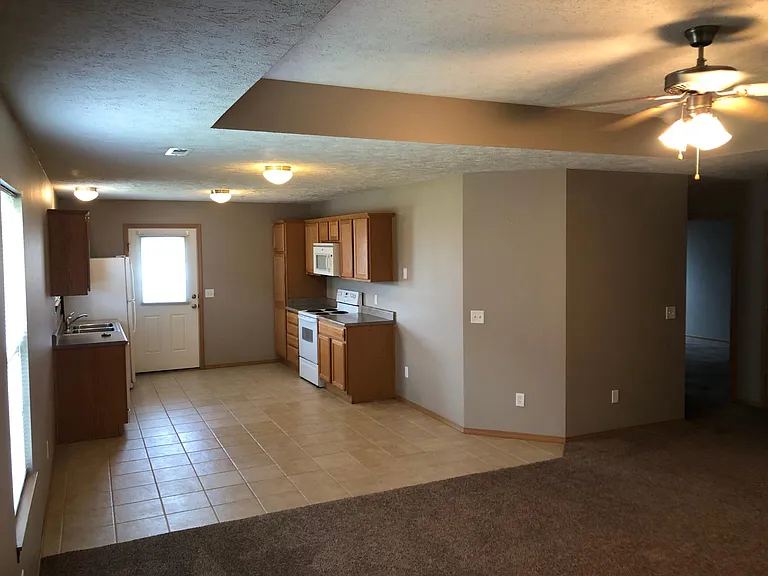 1238 Northwood Ave — Photo 3