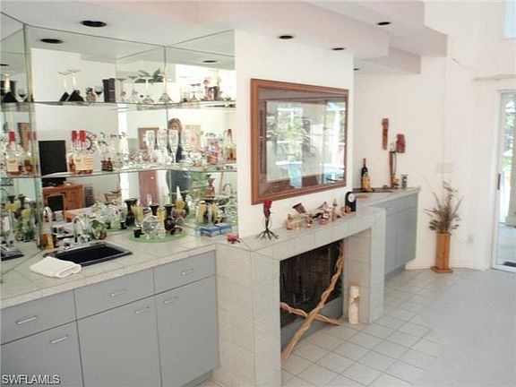 5th image of 4993 Berkeley Dr