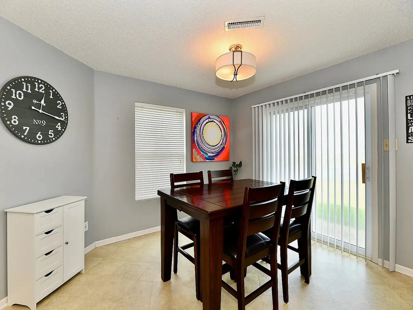 3 bed, 1920 sqft, $1,700 — Photo 4