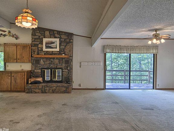3rd image of 13 Vitoria Ln
