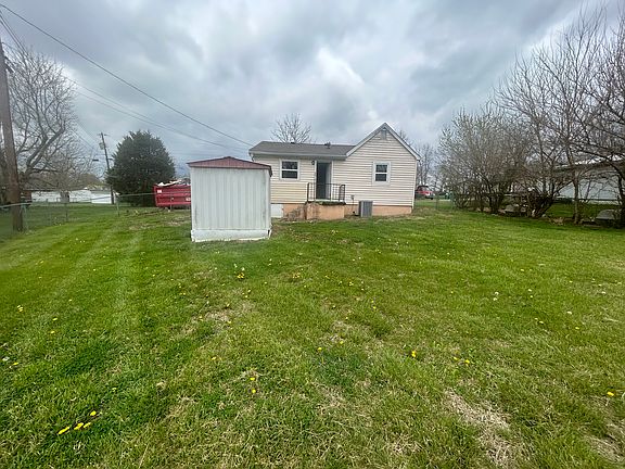 2nd image of 230 Horseshoe Ct