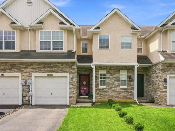 311 Maple Ct, Alburtis, PA 18011