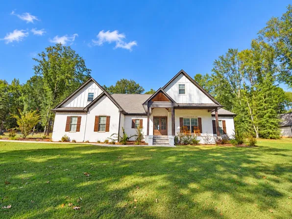 106 Ridge Oak Ln, Saltillo, MS 38866