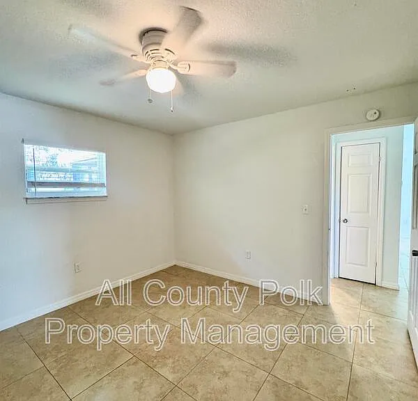 2415 S Crystal Lake Dr — Photo 9
