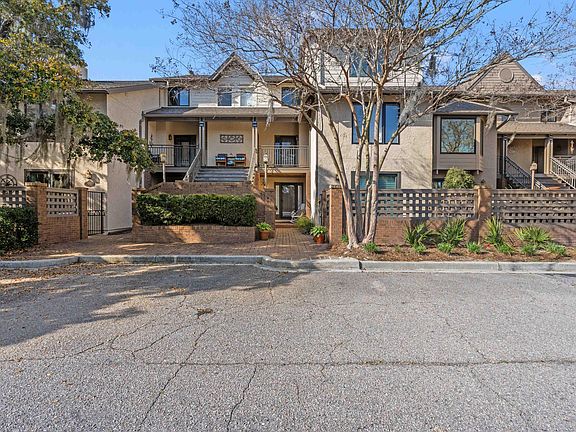 4th image of 1949 Marsh Oak Ln