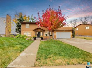 2601 W Oak St, Sioux Falls, SD 57105