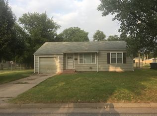 2006 Cone St, Hutchinson, KS 67502