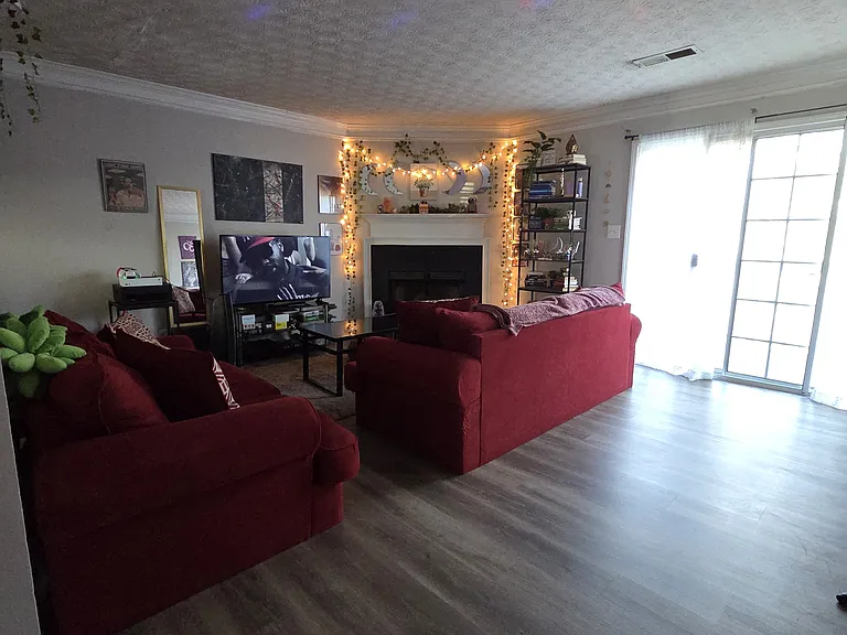 6492 Charter Way — Photo 5