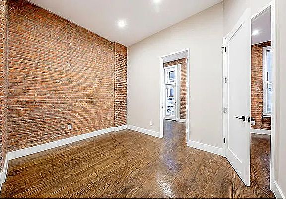 3rd image of 70 Carmine St #1