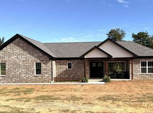 174 Two Mile Ln, Mena, AR 71953