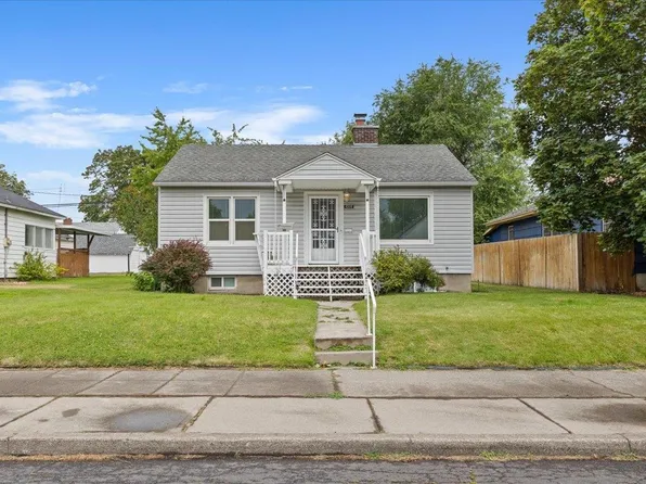 4508 N Hawthorne St, Spokane, WA 99205