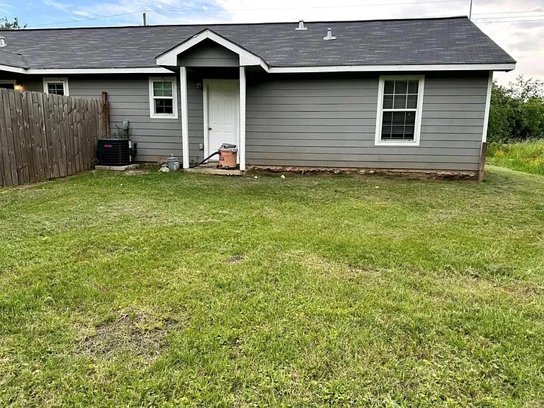 907 FM 2830 Rd S — Photo 13