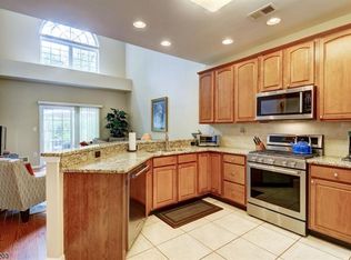 9 Ebersohl Cir #5, Whitehouse Station, NJ 08889