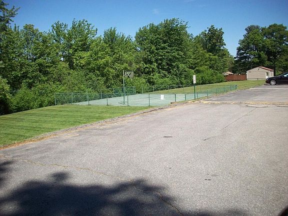 4th image of 16 Thayer Pond Dr Suite 11