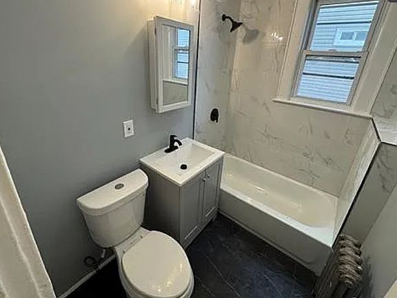 5th image of 25 Underwood St #2A