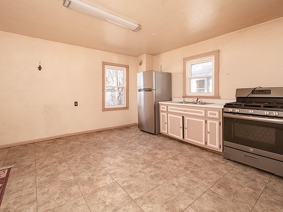 3rd image of 734 5th St