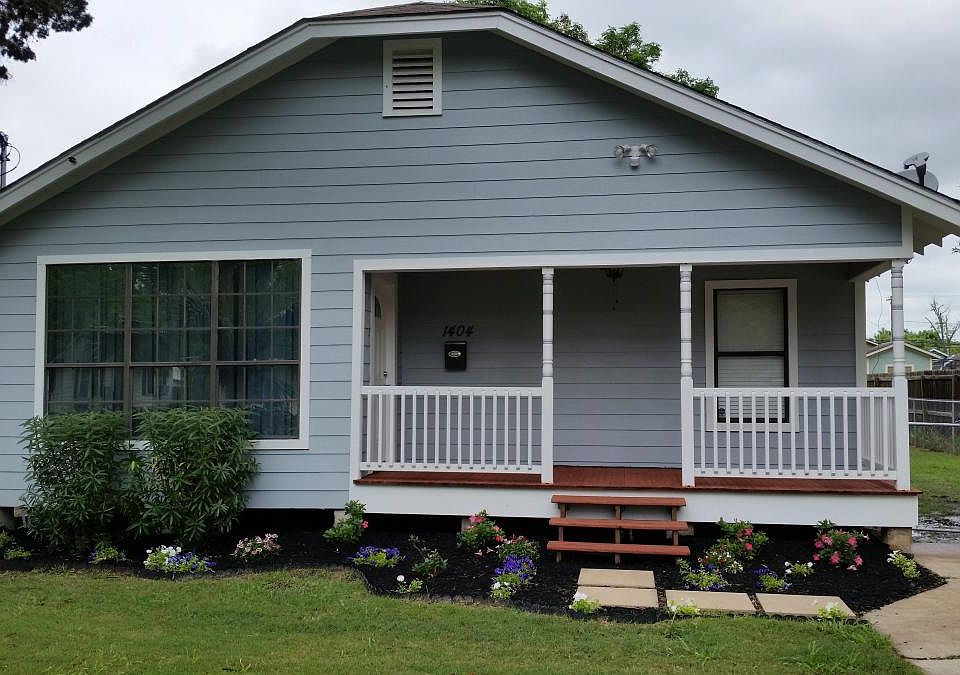 1st image of 1404 E Stayton Ave