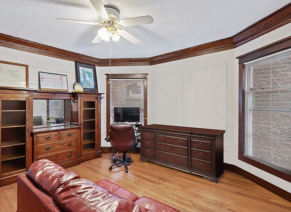 3rd image of 5443 N Ashland Ave
