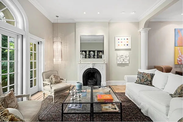 Rented by Douglas Elliman | media 23