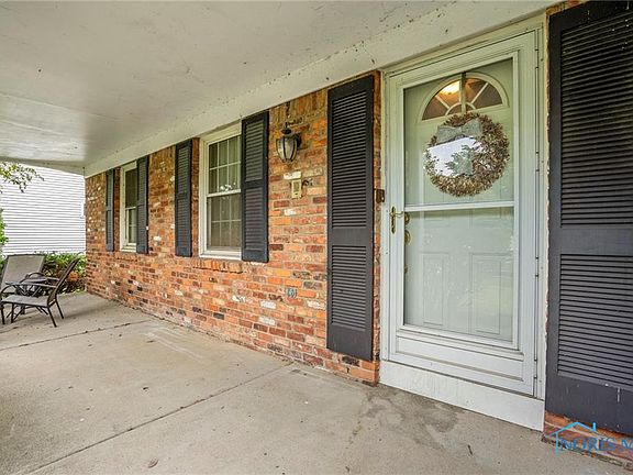 3rd image of 1231 Sierra Dr