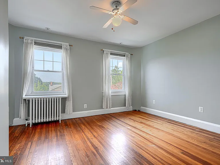 2210 Lake Ave — Photo 13