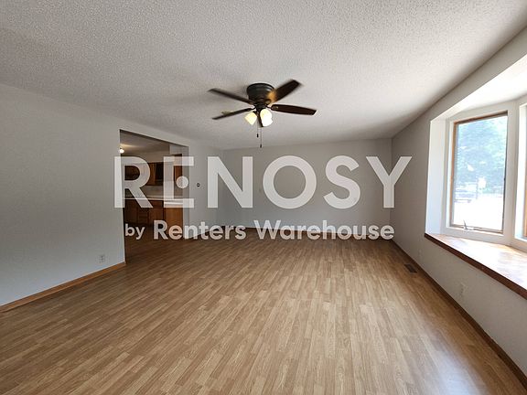 3rd image of 521 Main St