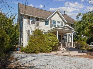 116 Combs Ave, Woodmere, NY 11598